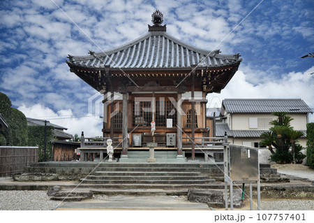 第15番札所 薬王山 金色院 國分寺(大師堂) 【徳島県徳島市国府町】 第15番札所 薬王山 金色院 國分寺(大師堂) 【徳島県徳島市国府町】 107757401