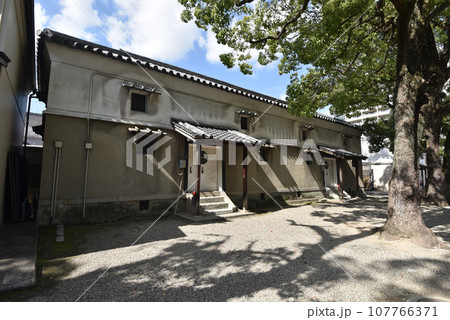 四天王寺　境内の土蔵　大阪市天王寺区 107766371