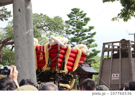 堺市百舌鳥八幡宮秋祭りのふとん太鼓ゆれる房 107768536