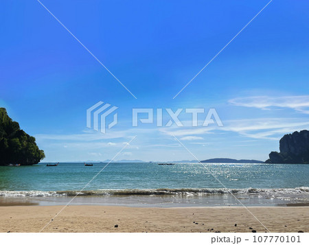 Sky and sea travel Sky and sea travel 107770101