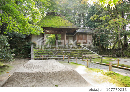 京都の古寺　法然院 107770238