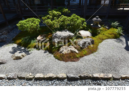 南禅寺　中庭　京都市左京区 107779255