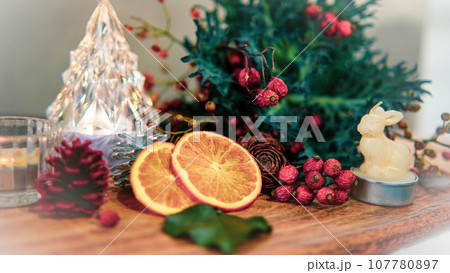 クリスマス飾り付けイメージ素材 クリスマス飾り付けイメージ素材 107780897