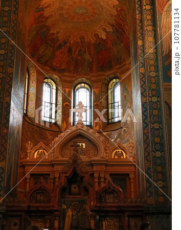 サンクトペテルブルクの血の上の救世主教会の内部 107781134