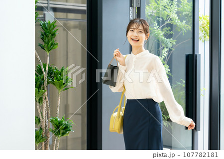 ショッピング 女性 ショッピング 女性 107782181