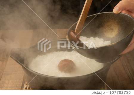 おかゆ よそう  茶碗 おかゆ よそう  茶碗 107782750