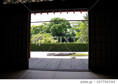 四国八十八箇所86番札所 志度寺無染庭 四国八十八箇所86番札所 志度寺無染庭 107784104