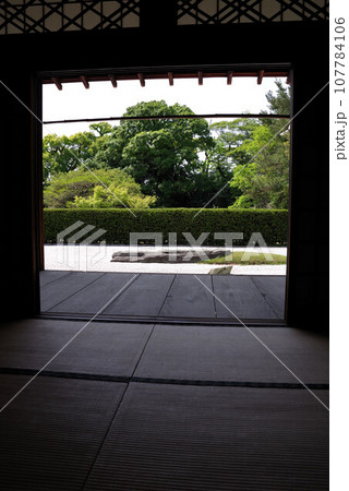 四国八十八箇所86番札所 志度寺無染庭 四国八十八箇所86番札所 志度寺無染庭 107784106