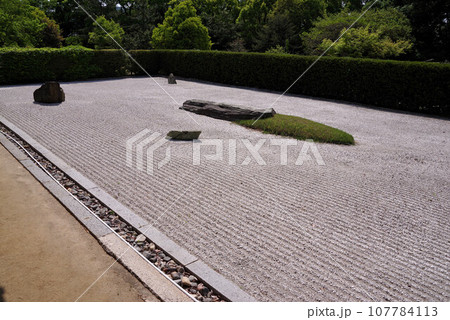四国八十八箇所86番札所 志度寺無染庭 四国八十八箇所86番札所 志度寺無染庭 107784113