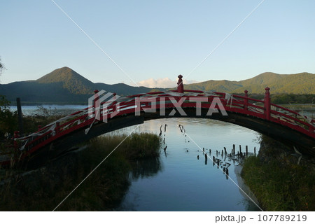 恐山へ亡き人を思い訪れる 107789219