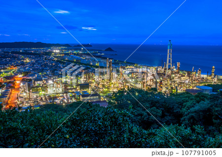 和歌山県　有田市　初島里町（東燃ゼネラル工場夜景） 107791005