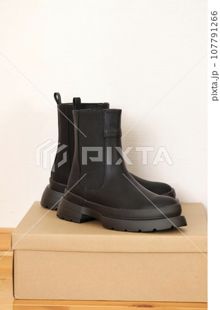 フェイクレザーのサイドゴアブーツ ショートブーツ フェイクレザーのサイドゴアブーツ ショートブーツ 107791266