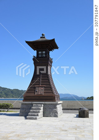 山口県最古の灯台「みたらい灯籠堂」②(山口県光市) 107791847