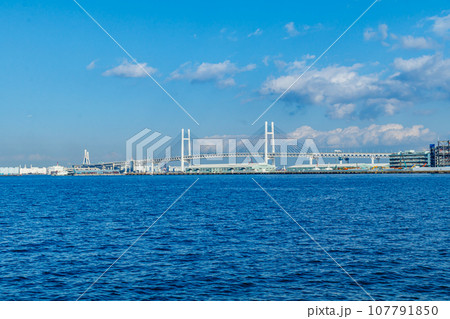 【神奈川の都市風景】横浜ベイブリッジ 107791850