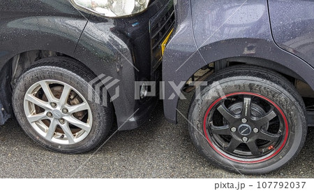 放置された車 107792037