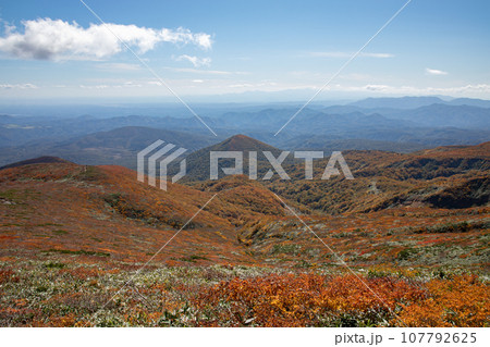 栗駒山の紅葉(宮城) 栗駒山の紅葉(宮城) 107792625