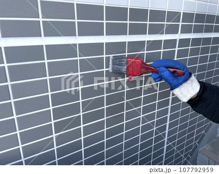 タイル面の薬品洗浄 107792959