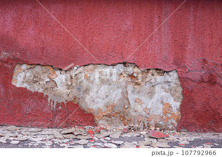 Cracked peeling red paint background texture 107792966