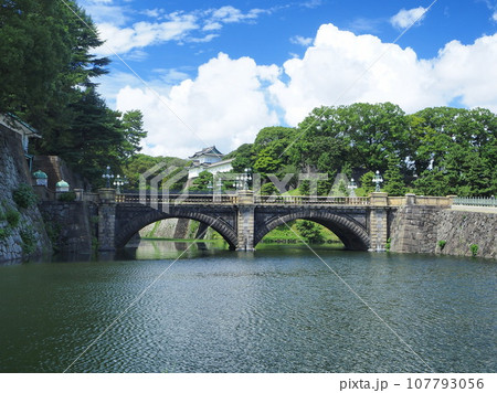 東京都　二重橋　正門石橋（眼鏡橋）　9月 107793056