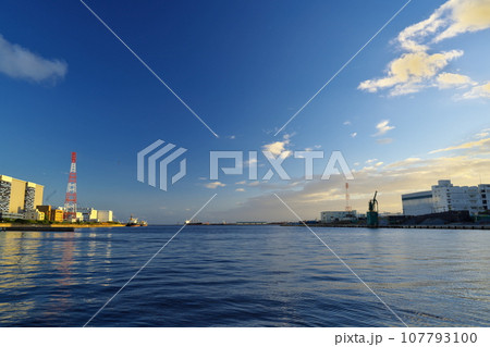 夏空の下で 夏空の下で 107793100