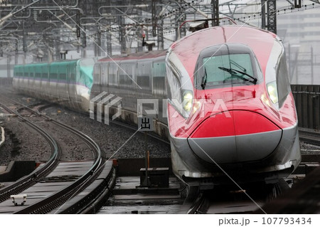 【JR東日本・JR北海道】E6系＋H5系「こまち・はやぶさ」（東北新幹線：大宮駅） 107793434