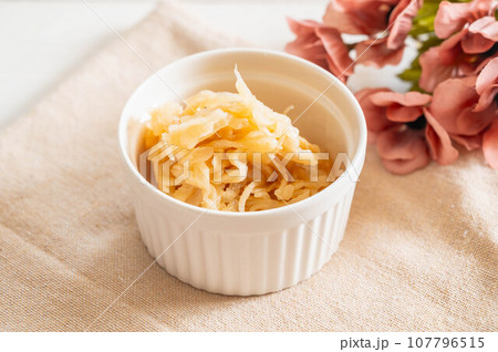 和食の定番　切り干し大根 107796515