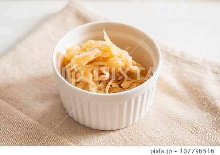 和食の定番　切り干し大根 107796516