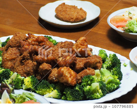 揚げ物 揚げ物 107796885
