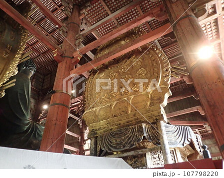 奈良県奈良市にある「奈良の大仏さま」の寺として知られている正式名称、金光明四天王護国之寺である東大寺 107798220