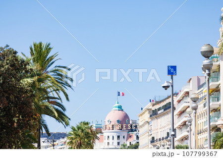 南フランス、ニースの建物 南フランス、ニースの建物 107799367