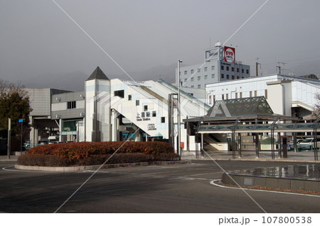 北陸新幹線／しなの鉄道：上田駅温泉口にて 107800538