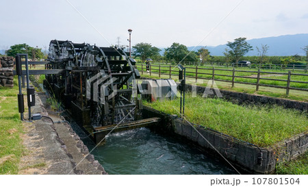 福岡県朝倉市の三連水車 107801504