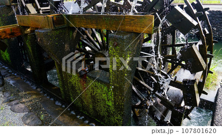 福岡県朝倉市の三連水車 107801620