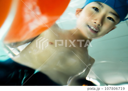 スイミングスクール 7歳 スイミングスクール 7歳 107806719