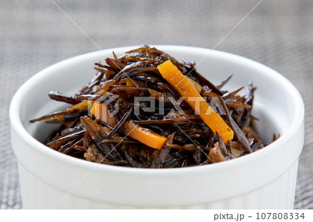 ひじきの煮物。 107808334