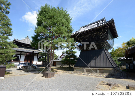 妙心寺 経蔵と鐘楼 京都市右京区花園 妙心寺 経蔵と鐘楼 京都市右京区花園 107808808