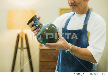 リサイクルショップイメージ 107808845