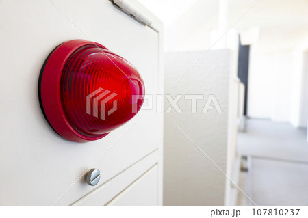 マンションの連結送水管・放水口 マンションの連結送水管・放水口 107810237