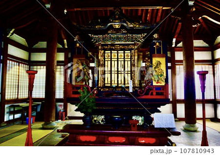 内陣の「多宝塔」(鹿王院・舎利殿/京都市右京区嵯峨北堀町) 内陣の「多宝塔」(鹿王院・舎利殿/京都市右京区嵯峨北堀町) 107810943