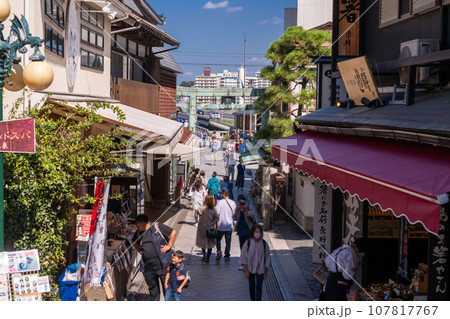 《神奈川県》江の島弁財天仲見世通り 107817767