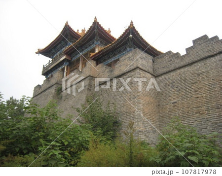 中国 寺院の石壁 中国 寺院の石壁 107817978