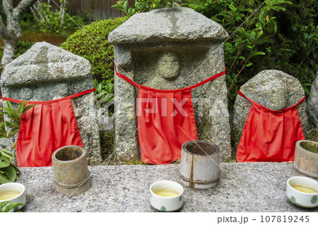 宝泉院　お地蔵さん（京都市左京区大原） 107819245