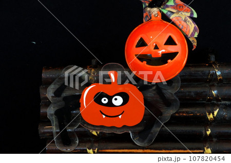 ハロウィンのカボチャ 107820454