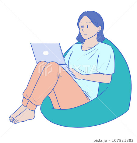リモートワークをする女性 リモートワークをする女性 107821882