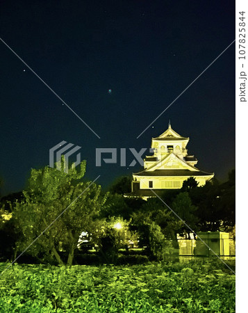 ナイトシーン 夕映 夜景 107825844