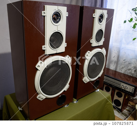 Music speakers, vintage speakers. Music speakers, vintage speakers. 107825871
