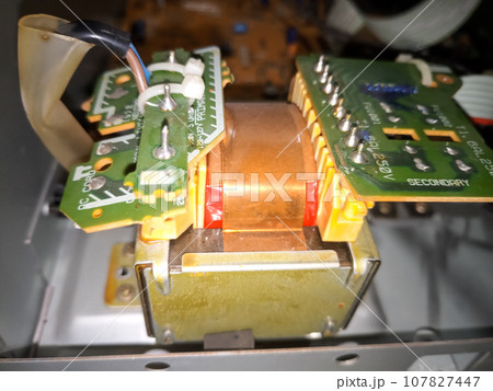 Details and diagrams of the cassette deck. Tape recorder 107827447