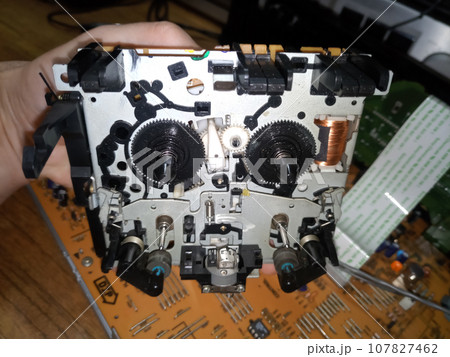 Tape pulling mechanism of the cassette deck. tape recorder Tape pulling mechanism of the cassette deck. tape recorder 107827462