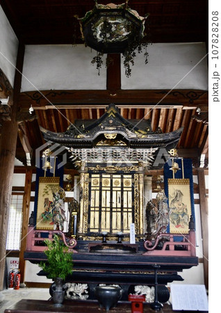 舎利殿 内陣の「多宝塔」(鹿王院/京都市右京区嵯峨北堀町) 舎利殿 内陣の「多宝塔」(鹿王院/京都市右京区嵯峨北堀町) 107828208