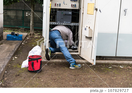 キュービクル 高圧進相コンデンサ交換工事 キュービクル 高圧進相コンデンサ交換工事 107829727